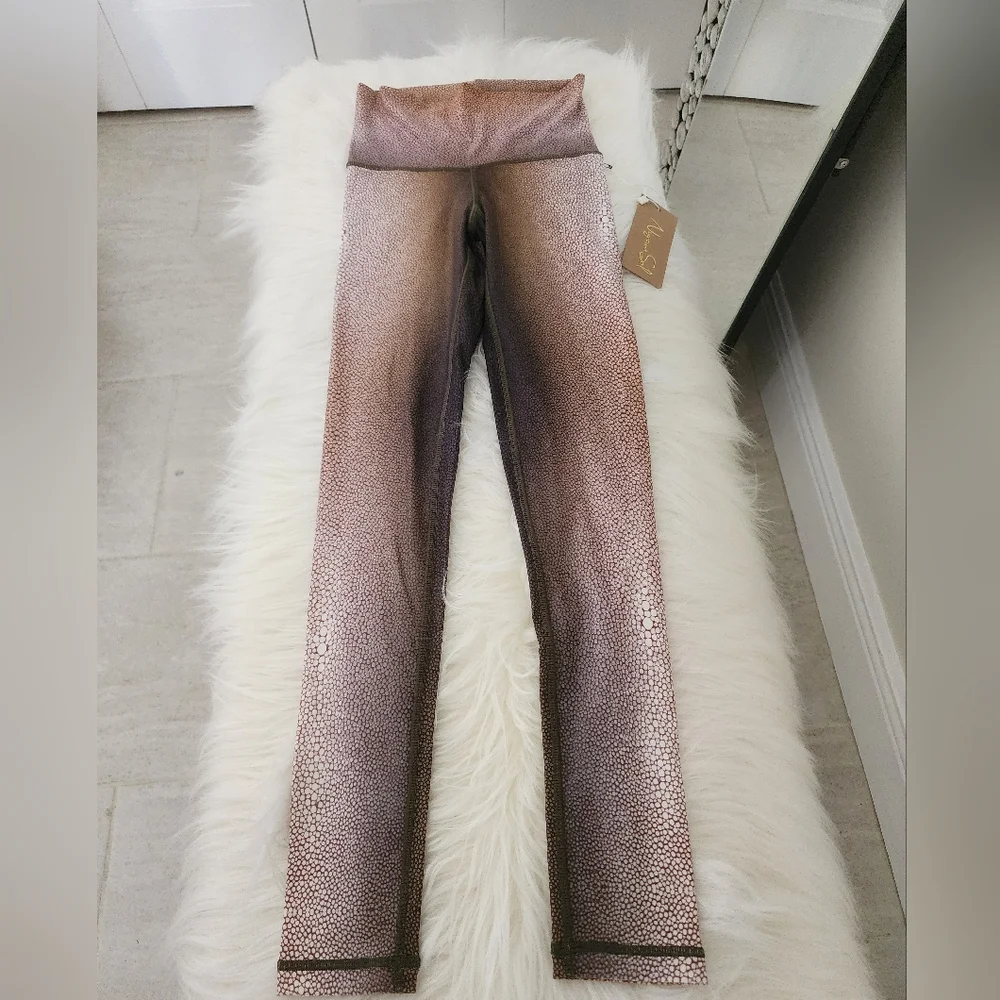 🐡🐚🪸Niyama Sol SHAGREEN Chartreuse  Limited Edition Unrelesed Leggings XS BNWT - Picture 6 of 7